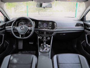 2019款200TSI DSG舒适型 国V 内饰全景