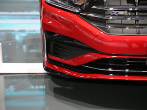 2019280TSI DSG R-Line VI ^