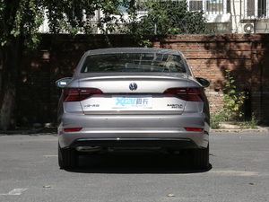 2019款200TSI DSG舒适型 国VI 正后	
