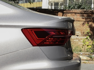 2019200TSI DSGm VI ^