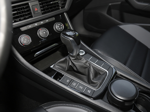 2019款200TSI DSG舒适型 国VI 换挡杆