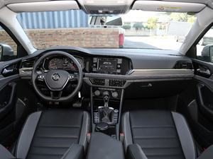 2019款200TSI DSG舒适型 国VI 内饰全景