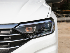 2019款280TSI DSG豪华型 国VI 大灯