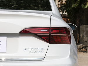 2019款280TSI DSG豪华型 国VI 尾灯