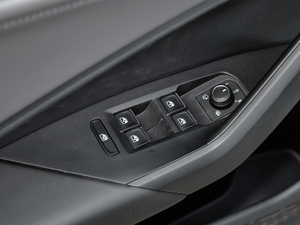 2019款280TSI DSG舒适型 国VI 主驾车窗控制区	