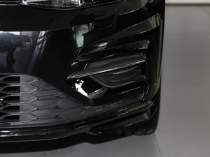 2019280TSI DSG R-Line V ^