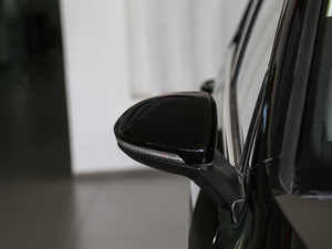 2019280TSI DSG R-Line V ^