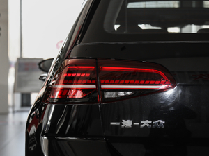 2019280TSI DSG R-Line V ^