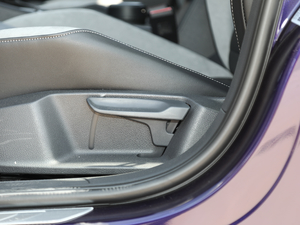 2019280TSI DSG R-Line VI {{(ji)