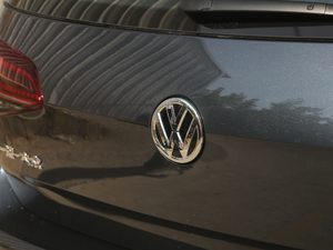 2019280TSI DSG R-Line VI ^