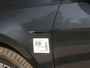 2019280TSI DSG R-Line VI ^