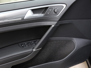 2019280TSI DSG R-Line VI g