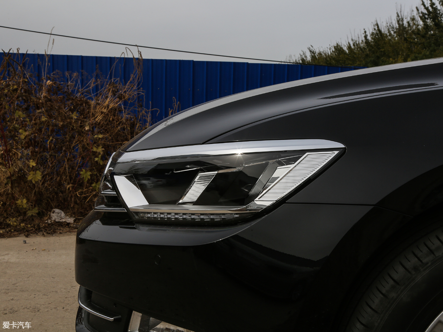 2019~v 330TSI DSG A V