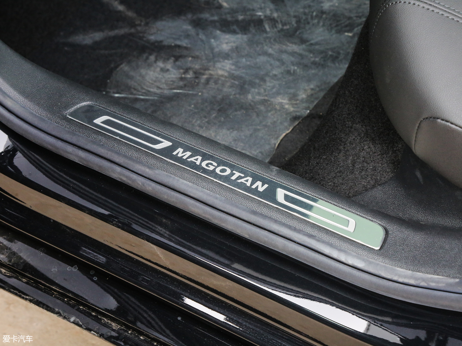 2019~v 330TSI DSG A V