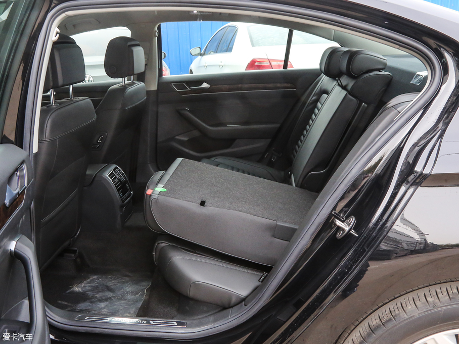 2019~v 330TSI DSG A V