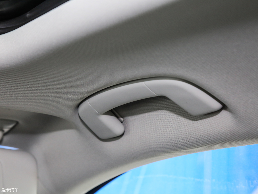 2019~v 330TSI DSG A V