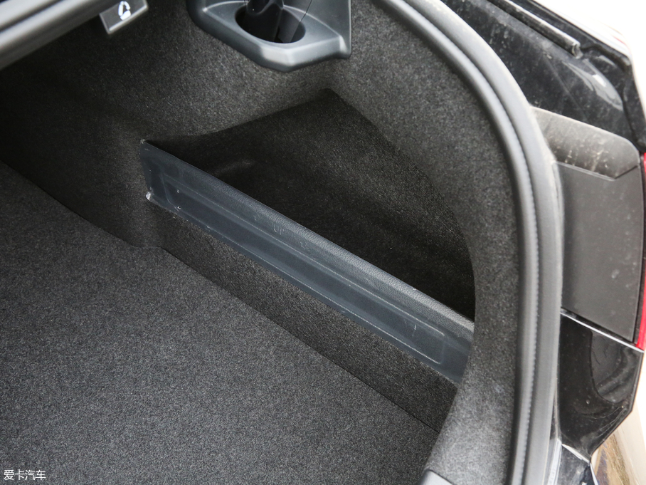 2019~v 330TSI DSG A V