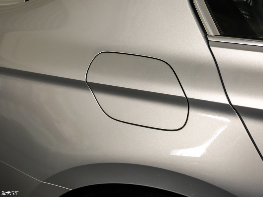 2019~v 330TSI DSG A V