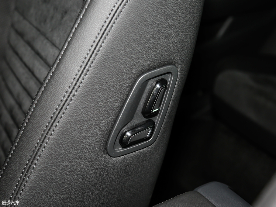 2019~v 330TSI DSG F VI