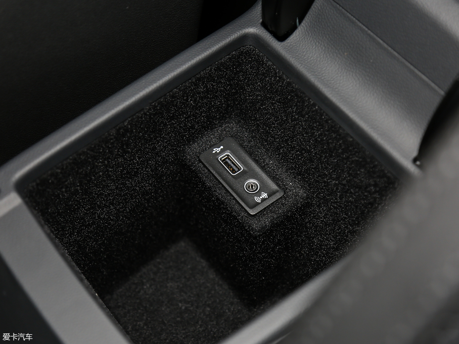 2019~v 330TSI DSG F VI