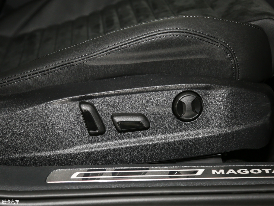 2019~v 330TSI DSG F VI