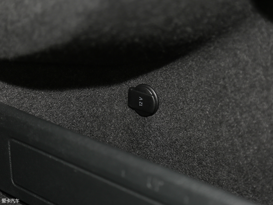 2019~v 330TSI DSG F VI