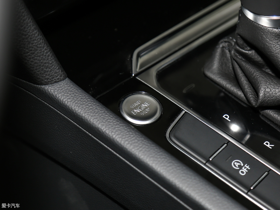 2019~v 330TSI DSG F VI