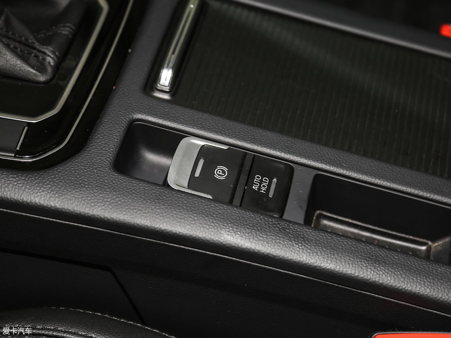 2019~v 330TSI DSG F VI