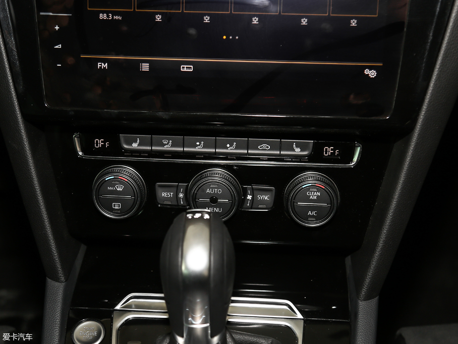 2019~v 330TSI DSG F (gu)VI