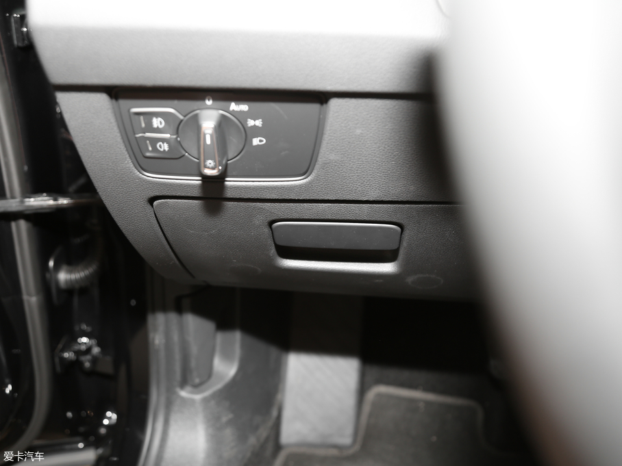 2019~v 330TSI DSG A VI