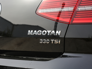 2019330TSI DSG A V ^