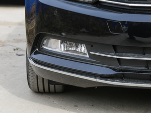 2019330TSI DSG A V ^