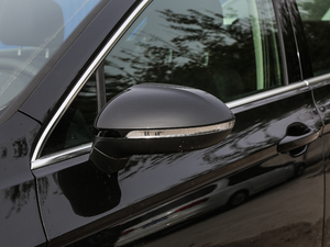 2019330TSI DSG A V ^