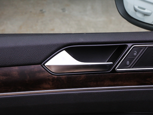 2019330TSI DSG A V g