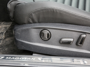 2019330TSI DSG A V g