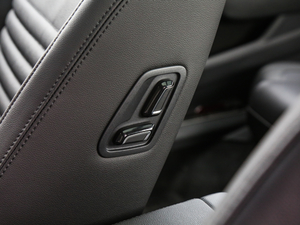 2019330TSI DSG A V g