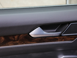 2019330TSI DSG A V g