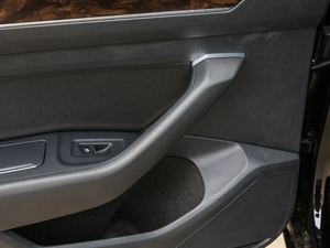 2019330TSI DSG A V g