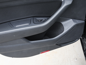 2019330TSI DSG A V g