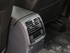 2019330TSI DSG A V g