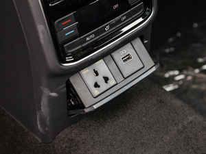 2019330TSI DSG A V g