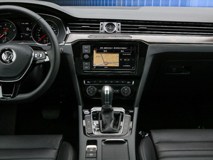 2019款330TSI DSG 豪华型 国V 中控台