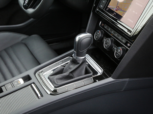 2019330TSI DSG A V п؅^