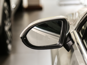 2019330TSI DSG A V ^