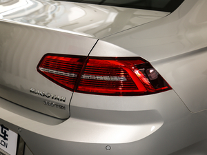 2019330TSI DSG A V (ji)^