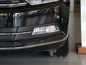2019款280TSI DSG 领先型 国V 前雾灯