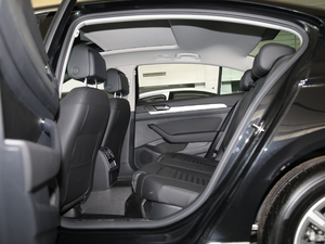 2019款280TSI DSG 领先型 国V 后排空间