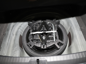 2019款280TSI DSG 领先型 国V 备胎