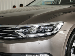 2019330TSI DSG F VI ^