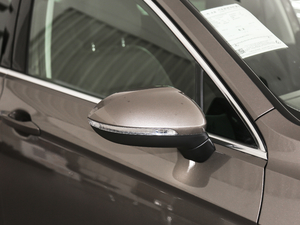 2019330TSI DSG F VI ^